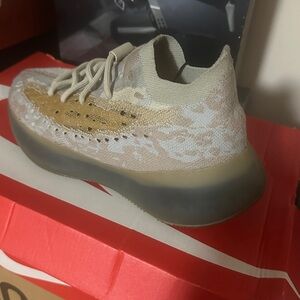 Yeezy Sneakers